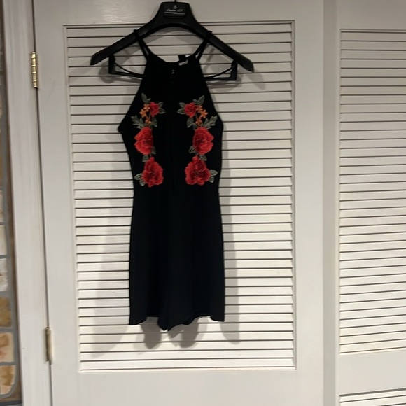 Adorable romper blk/red - Picture 6 of 6